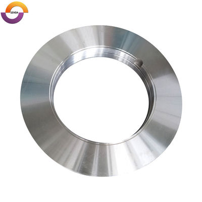 As lâminas de corte rotativas para cortar bobinas de aço laminadas a quente.
