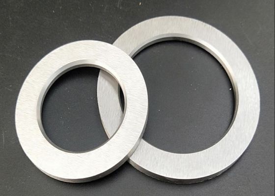Tesoura giratória que corta o espaçador da ferramenta para o corte à linha da máquina do comprimento