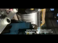 Processo de corte giratório industrial da máquina da chapa de aço do metal